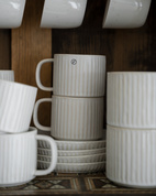 Small plate d16 h2 cm ribbed naturalwhite