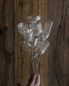 Trinkglas auf Fuß, geriffelt